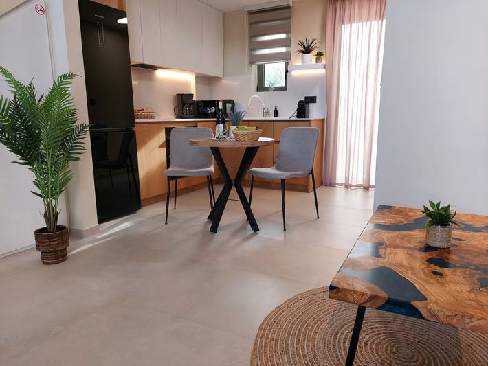 Geheel appartement, Vakantieappartement voor 4 personen met tuin in Rethymno en omgeving