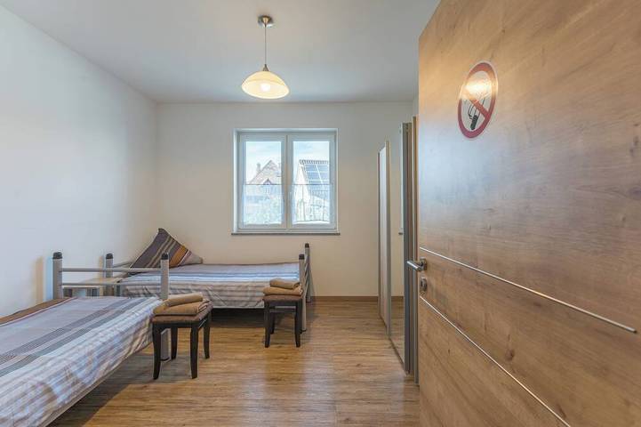 Ganze Wohnung, Charmantes Apartment mit 3 komfortablen Schlafplätzen in Ebersheim (Mainz), Mainz