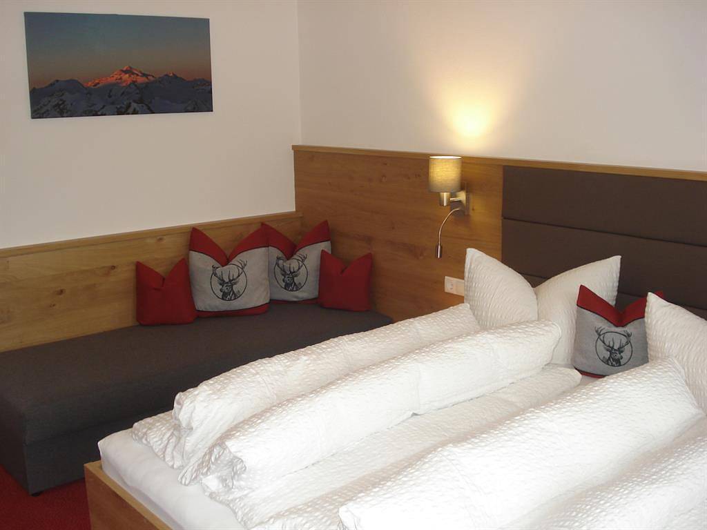 Geheel vakantieappartement, Deluxe-Appartement 3 (3x Doppelzimmer) in Rechenau, Sölden
