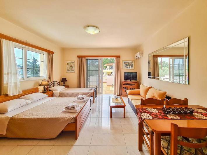 Ferienwohnung für 3 Personen, mit Ausblick und Terrasse in Faliraki - 3