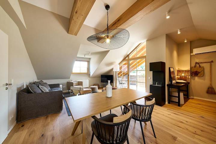 Ferienwohnung für 6 Personen, mit Ausblick und Garten sowie Sauna