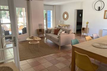 Location de vacances pour 8 personnes, avec jardin et terrasse à Castries