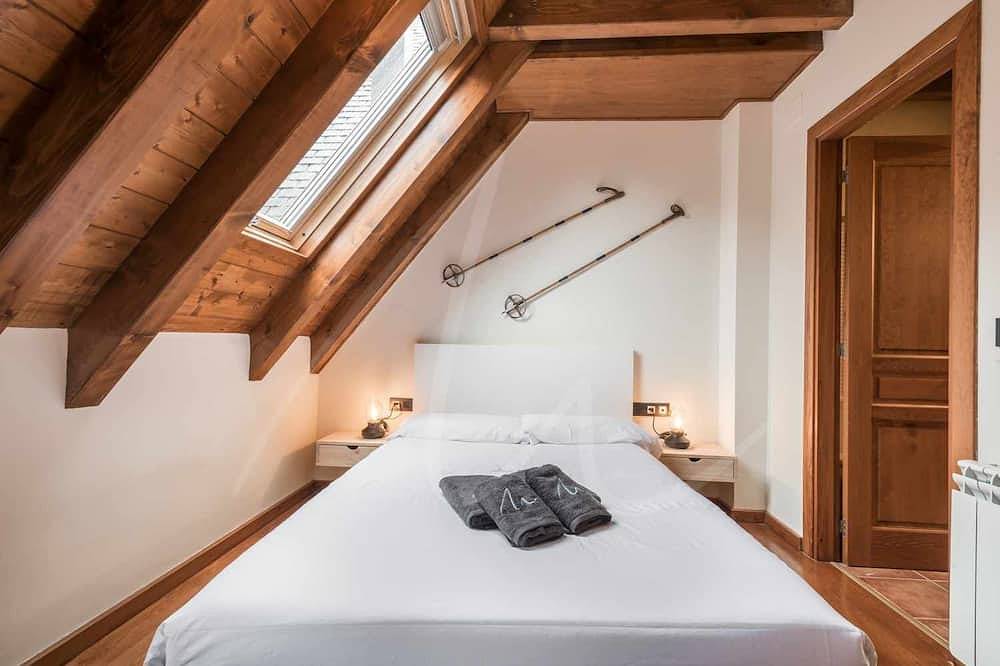 Casa Montjòia by Seamount Rentals in es Bòrdes, Catalan Pyrenees