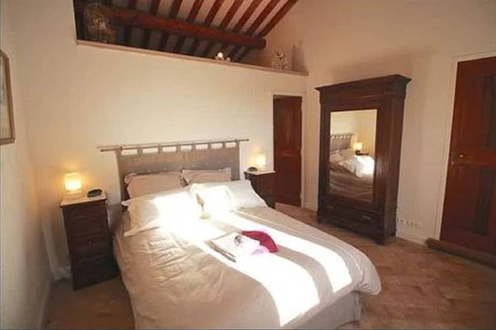 Location de vacances pour 6 personnes, avec jardin à Cucuron - 2