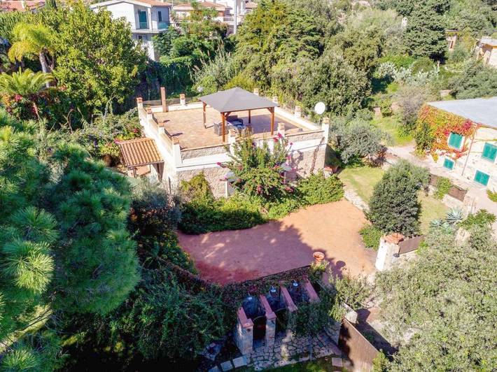 Casa vacanza per 5 persone, con Terrazza e Giardino nonché Panorama a Santa Maria Navarrese