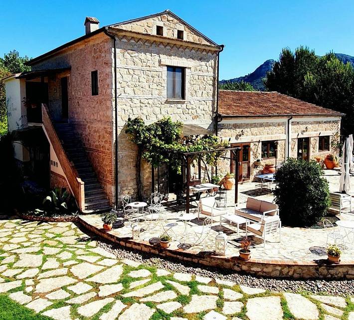 Appartement de vacances pour 4 personnes, avec Terrasse ainsi que Jardin et Vue à Cervaro