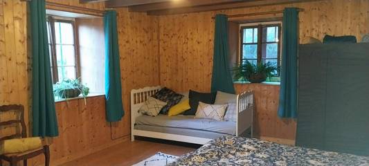 Gîte pour 3 personnes, avec vue ainsi que terrasse et jardin, animaux acceptés dans Arbusigny