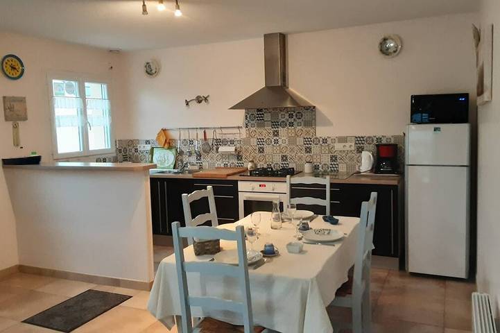 Gîte pour 4 personnes, avec jardin et terrasse à Portbail