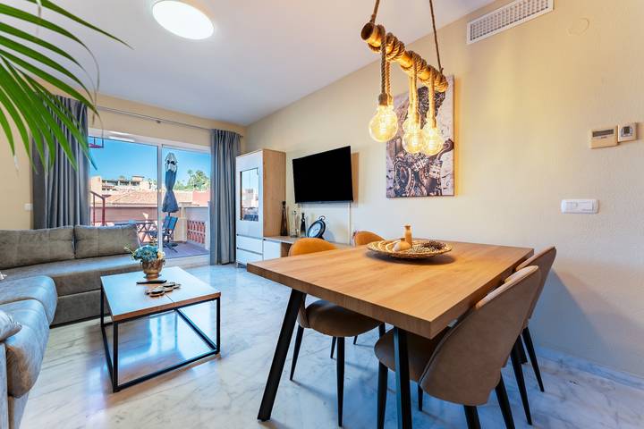 Ganze Wohnung, Ferienwohnung 'Reserva Marbella' mit Gemeinschaftspool, Wlan und Klimaanlage in Hacienda Las Chapas, Marbella