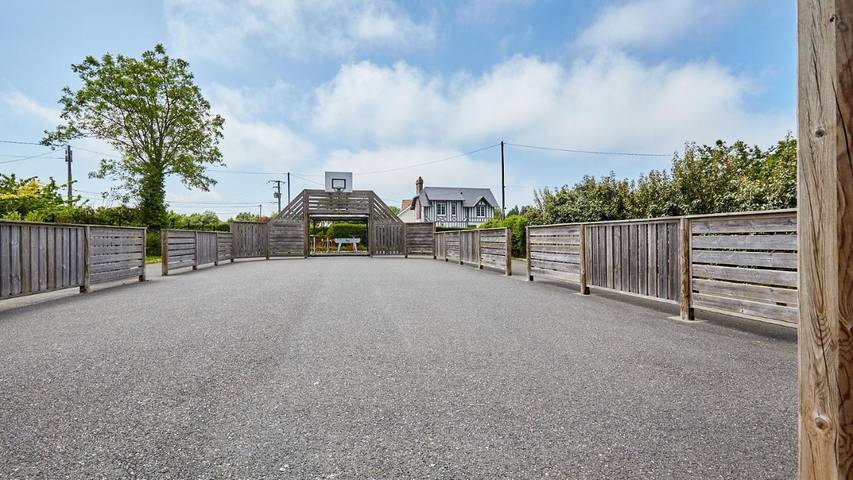 Parc de vacances pour 6 personnes, avec terrasse et jardin ainsi que piscine et jacuzzi à Auberville - 4