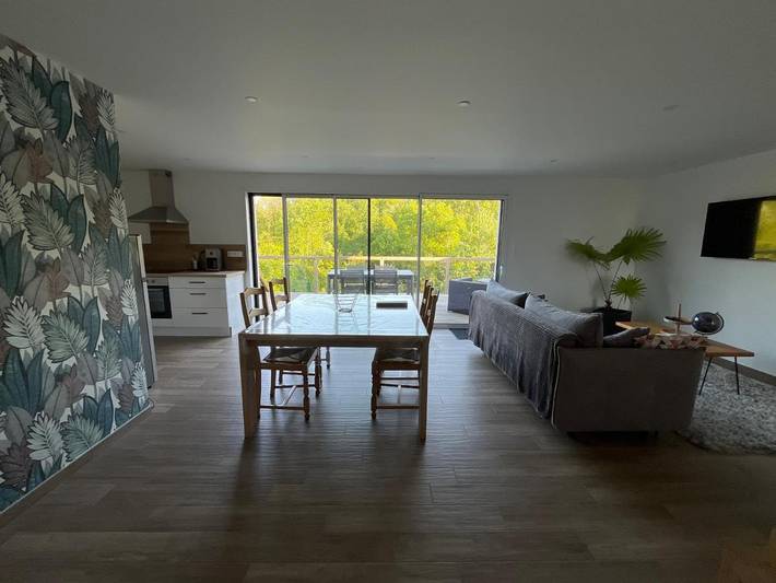 Location de vacances pour 4 personnes, avec vue ainsi que jardin et terrasse à Baguer-Pican - 2