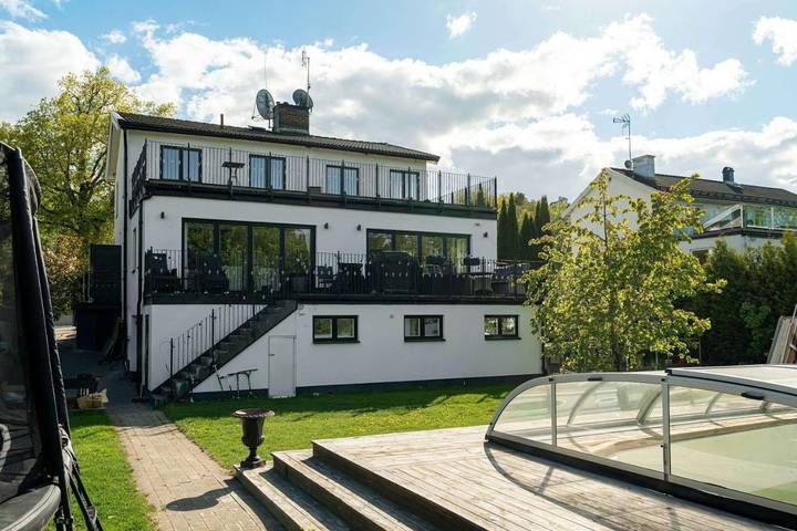 Villa für 8 Personen, mit Pool und Garten - 1