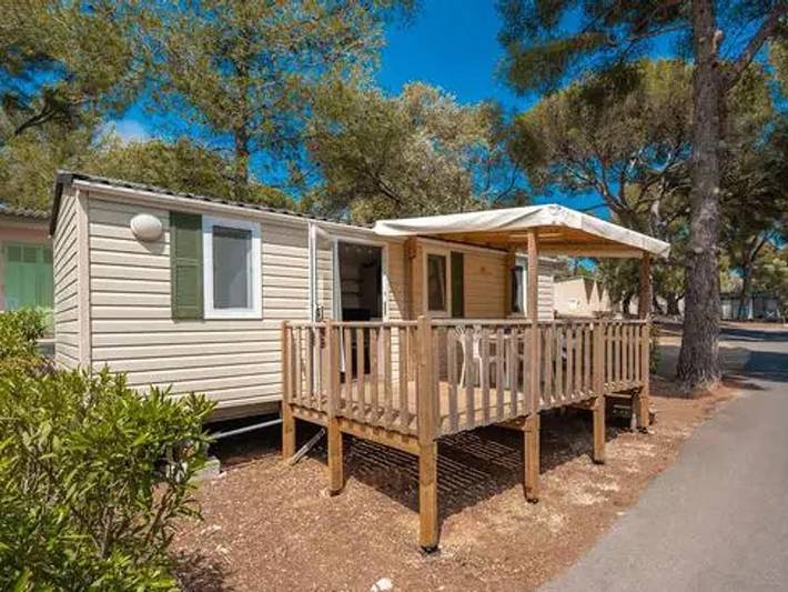 Wohnwagen für 4 Personen, mit Kinderpool in Arles - 2