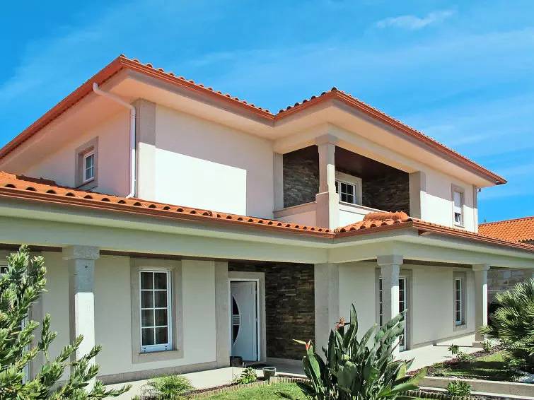 House 8 People in Mar, Belinho e Mar