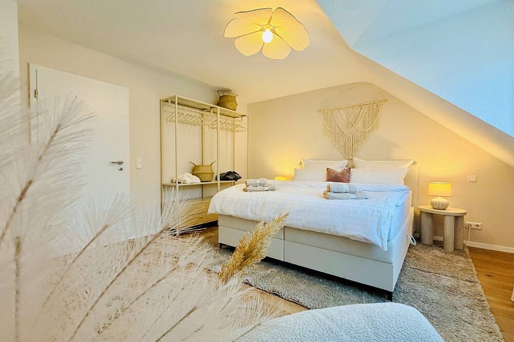 Entire apartment, Stay & Style - Sand beige apartment, completely new in Karlsruhe, Rhine Plain