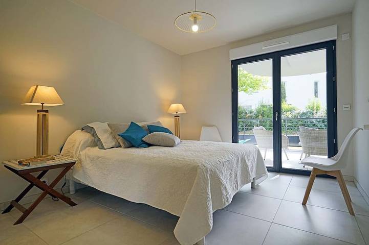 Gîte pour 4 personnes, avec jardin ainsi que terrasse et piscine dans Golf et Tennis Club de Valescure - 2