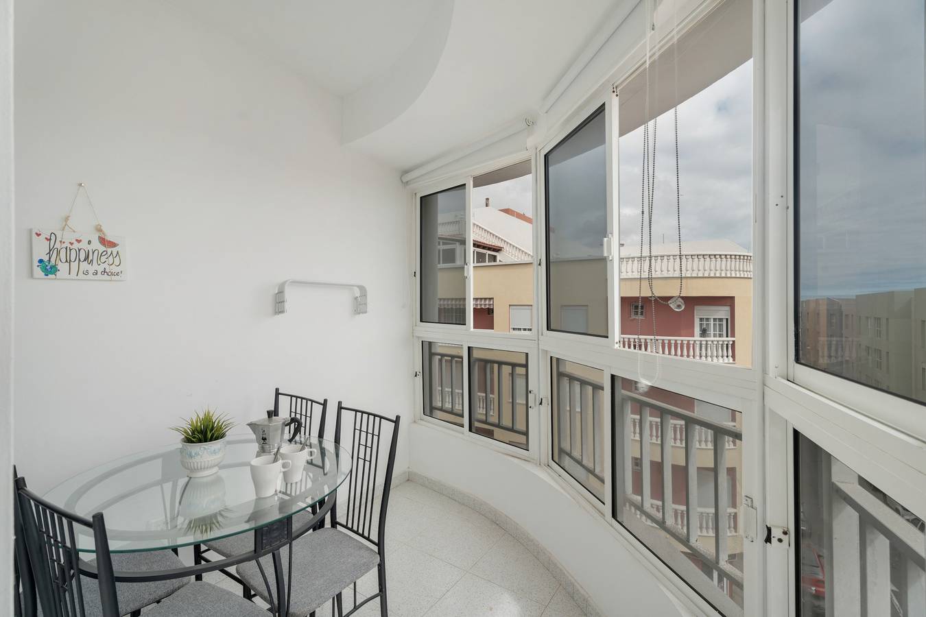 Entire apartment, Vacation Apartment 'Horizonte' with Sea View, Balcony and Wi-Fi in Playa el Médano, Granadilla de Abona