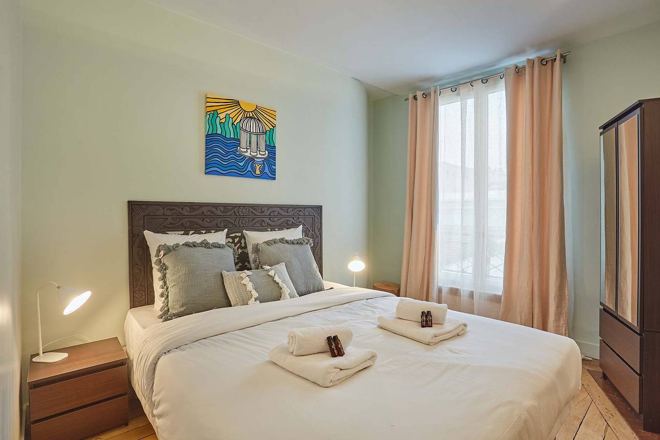 Ganze Wohnung, Apartment 2 bedrooms Center of Paris in 10e Arrondissement, Paris