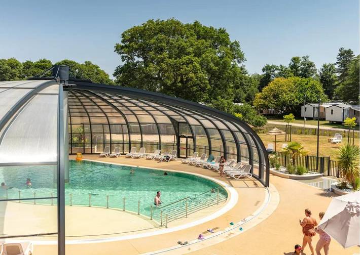 Location de vacances pour 6 personnes, avec sauna et jacuzzi ainsi que piscine et terrasse, animaux acceptés à Saint-Julien-des-Landes - 4