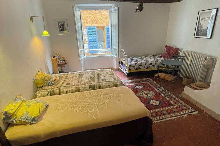 Village house on the shores of Lake Sainte Croix-Gorge du Verdon in Bauduen, Brignoles Region