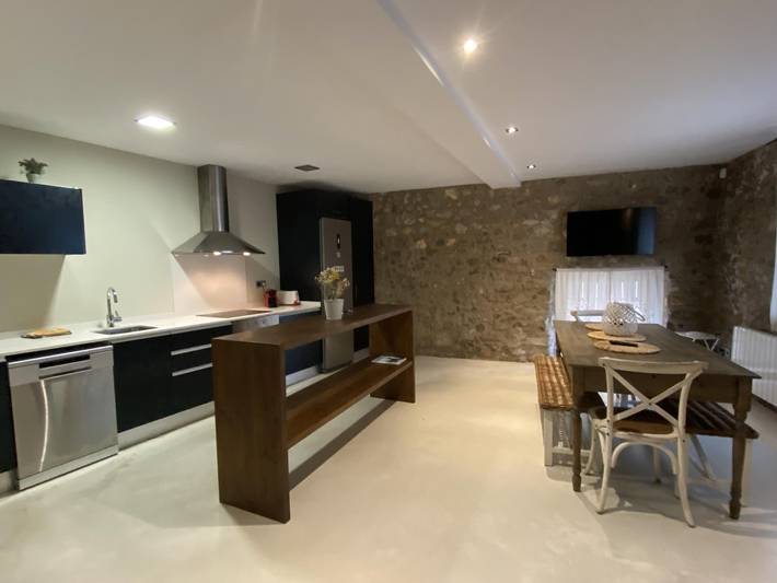 Bauernhof für 9 Personen, mit Terrasse und Pool