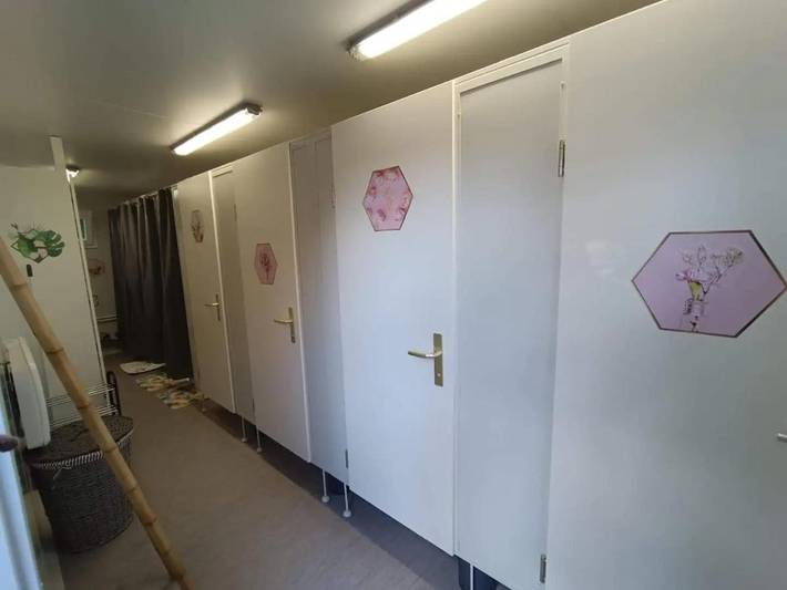 Tente pour 4 personnes, avec terrasse ainsi que jacuzzi et jardin, animaux acceptés dans le Loir-et-Cher - 2