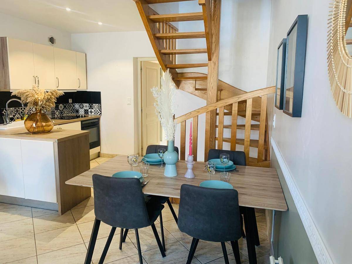 Appartement entier, Two-Bedroom Apartment in Jugon-les-Lacs, Région de Dinan