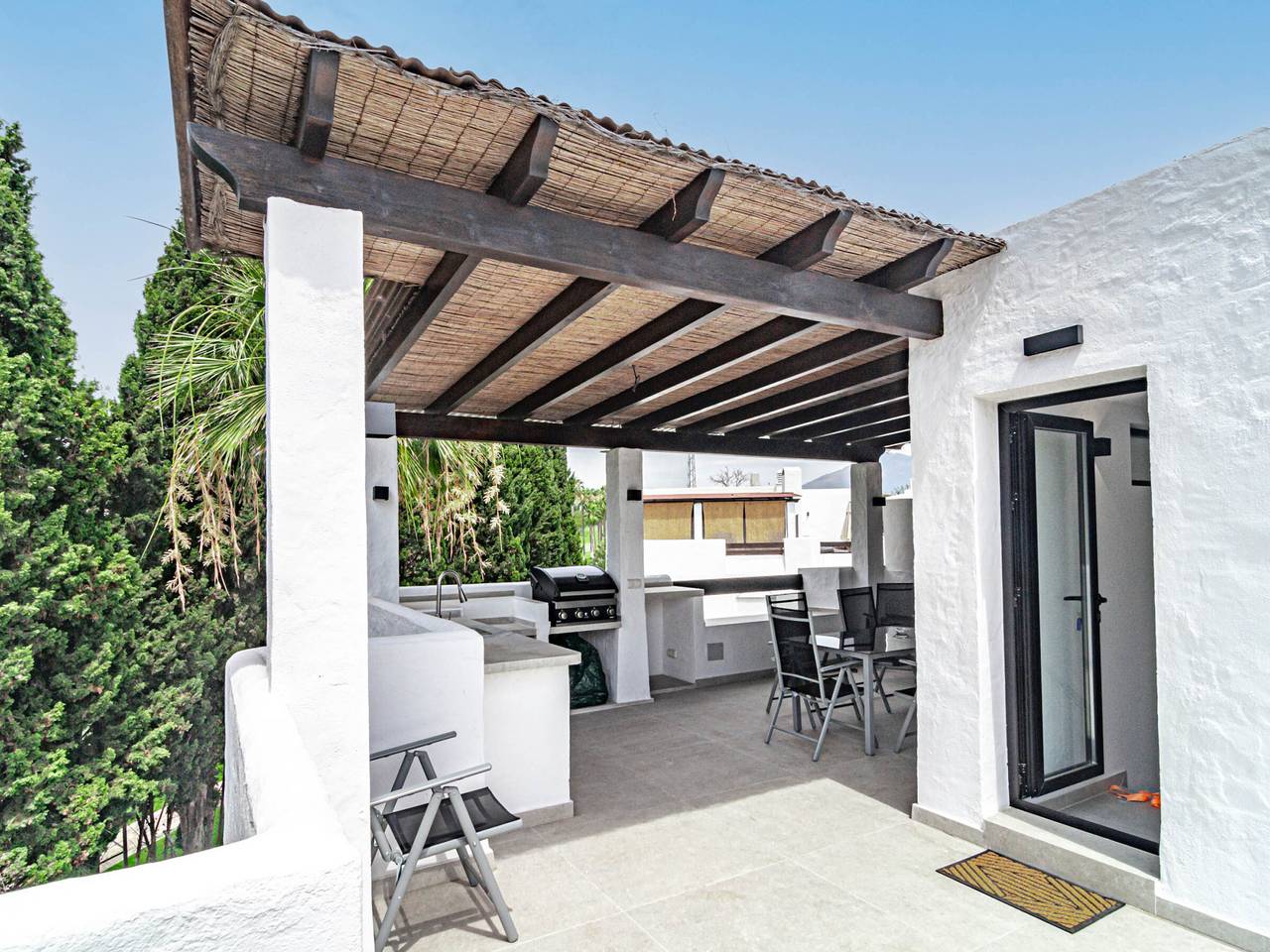 Maison moderne sur la plage avec piscine, Wifi et parking à Marbella in San Pedro Alcantara, Marbella