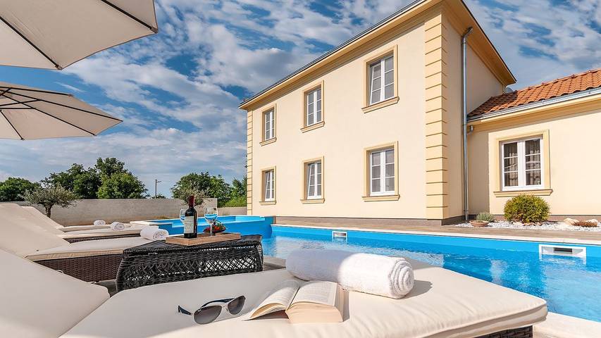 Ferienhaus für 8 Personen, mit Garten und Pool in Barban