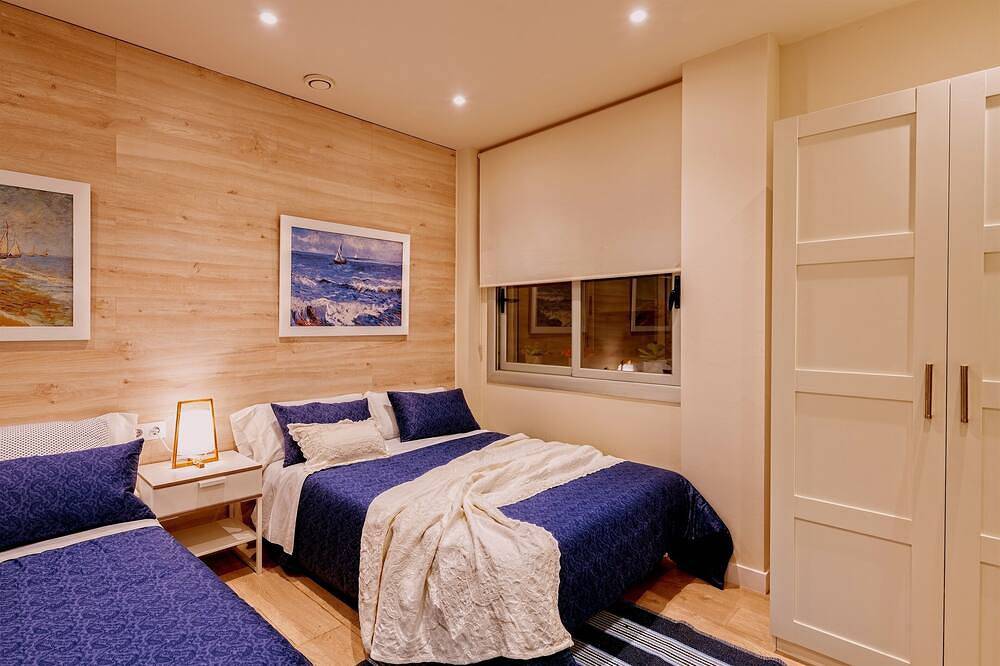 Gran casa al lado de la playa y Barcelona Centro in Badalona, Barcelonés