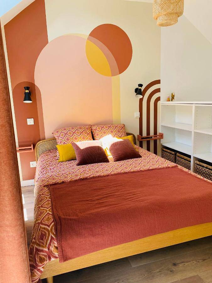 Location de vacances pour 2 personnes, avec piscine et terrasse dans Office De Tourisme De Bayeux