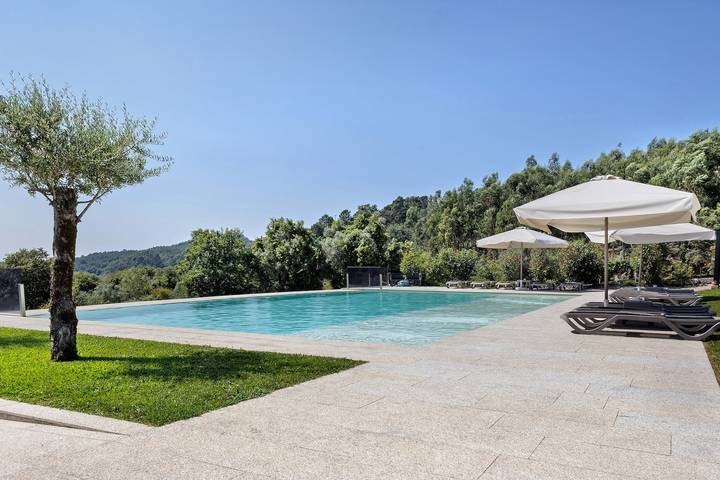 Chalet para 2 personas, con Jacuzzi y Jardín además de Piscina para niños y Sauna en Anissó e Soutelo, Distrito de Braga