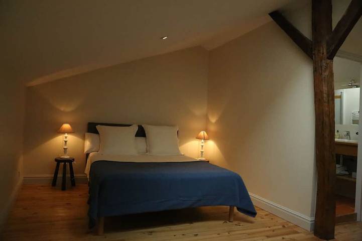 Location de vacances pour 6 personnes, avec terrasse et jardin à Ligueux - 4