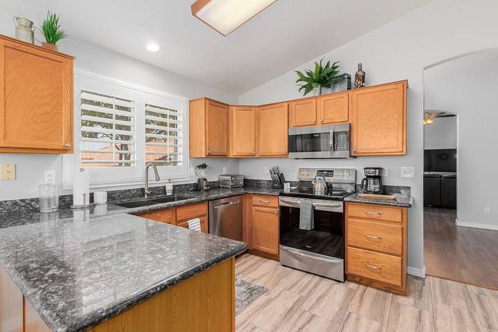 Vacation rental for 8 people, with terrace and yard in Mesa