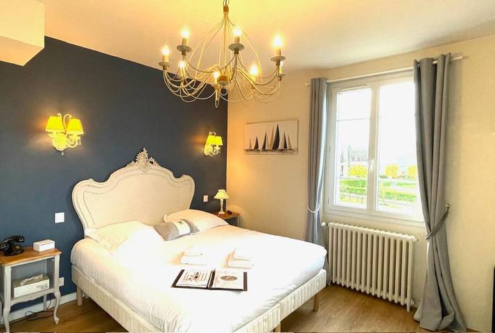 Hôtel pour 2 personnes, avec terrasse ainsi que vue et jardin, animaux acceptés dans Office de Tourisme de Cabourg