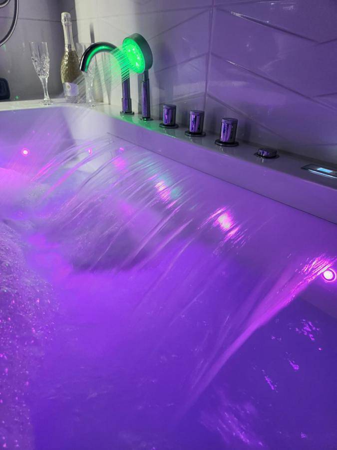 Cały apartament, Jacuzzi & Sauna Apartament Warszawa Bemowo in Bemowo, Warszawa