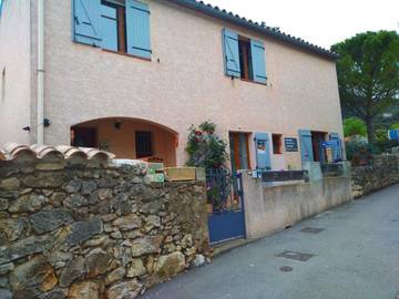 Gîte pour 2 personnes, avec jardin et vue dans Gorges du Verdouble