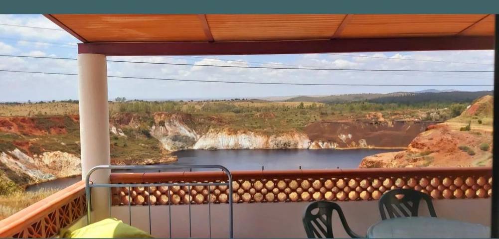 Location de vacances pour 6 personnes, avec vue et terrasse, animaux acceptés dans Corte do Pinto - 2