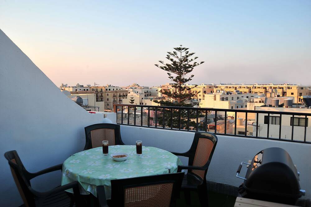 Geheel appartement, Chesterfield Holiday Apartment - Sliema - Malta in Sliema, Malta