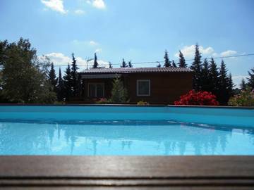 Maison de campagne pour 4 personnes, avec jardin ainsi que piscine et vue à Montolieu
