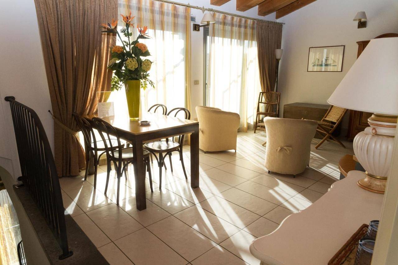 Suite in Ortona (Italia), Ortona (comune)