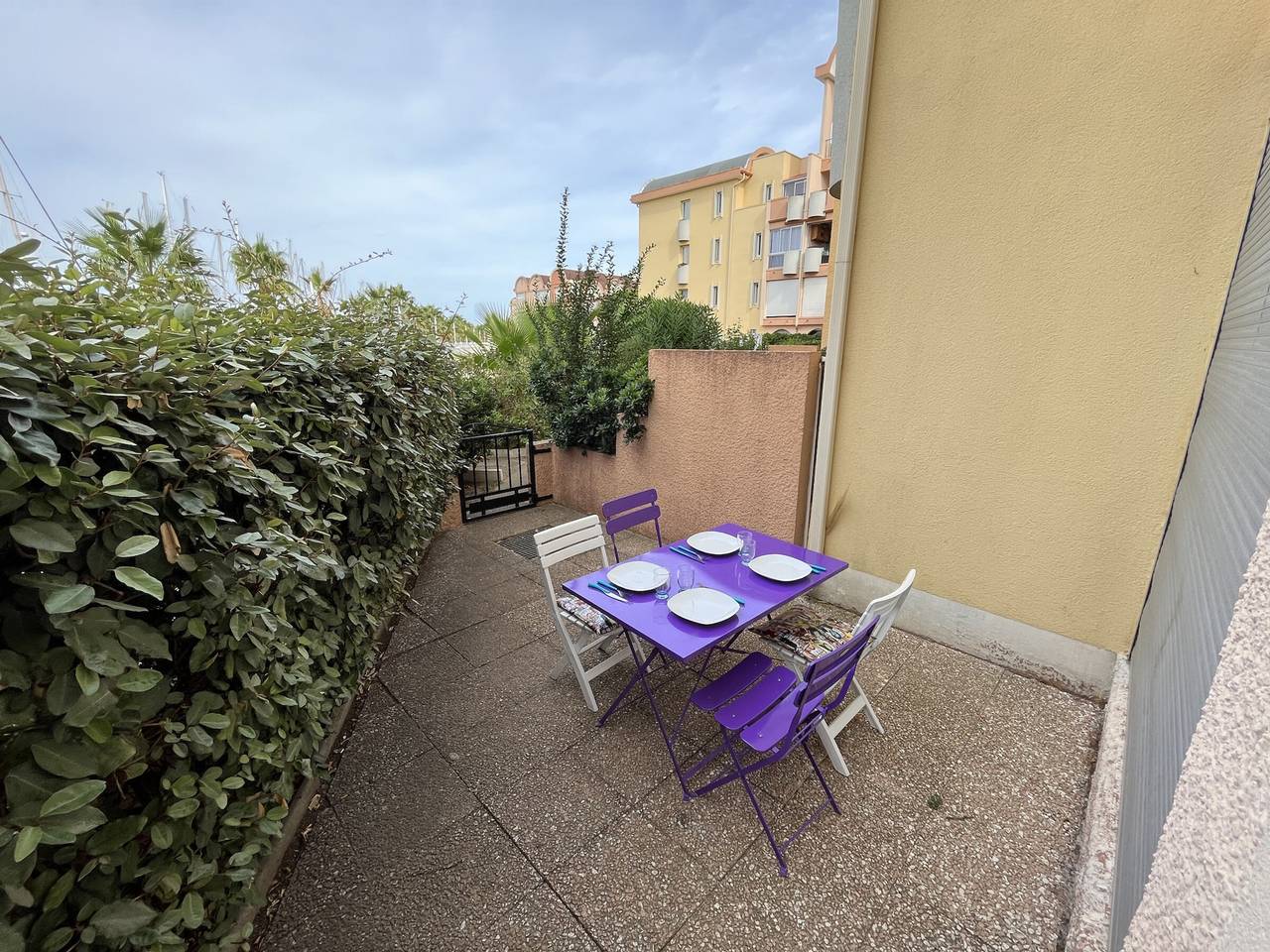 Appartement entier, Gruissan: T3, 4 Pers, Piscine, Parking, Proche Commerce, Environnement Calme, Accès Plage in Gruissan (Ville), Gruissan