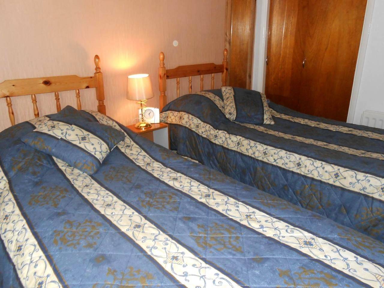 Double or Twin Room with Private Bathroom in Dolgellau, Snowdonia