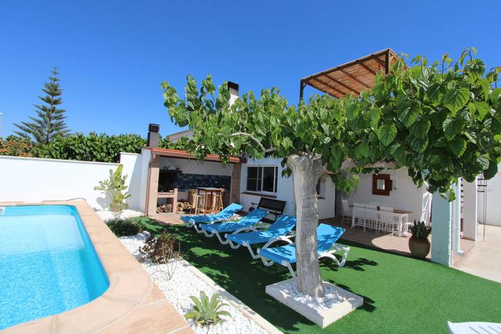 Chalet para 8 personas, con terraza además de vistas y jardín en Delta del Ebro - 3