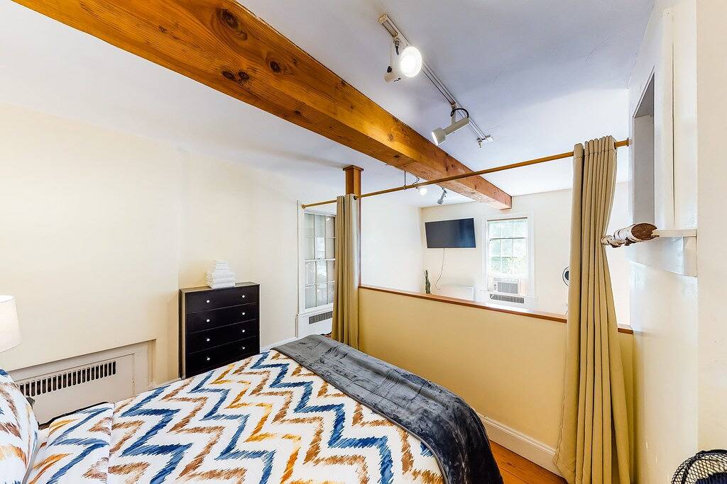 Vacation Apartment for 4 Guests in Stowe, Stowe Mountain