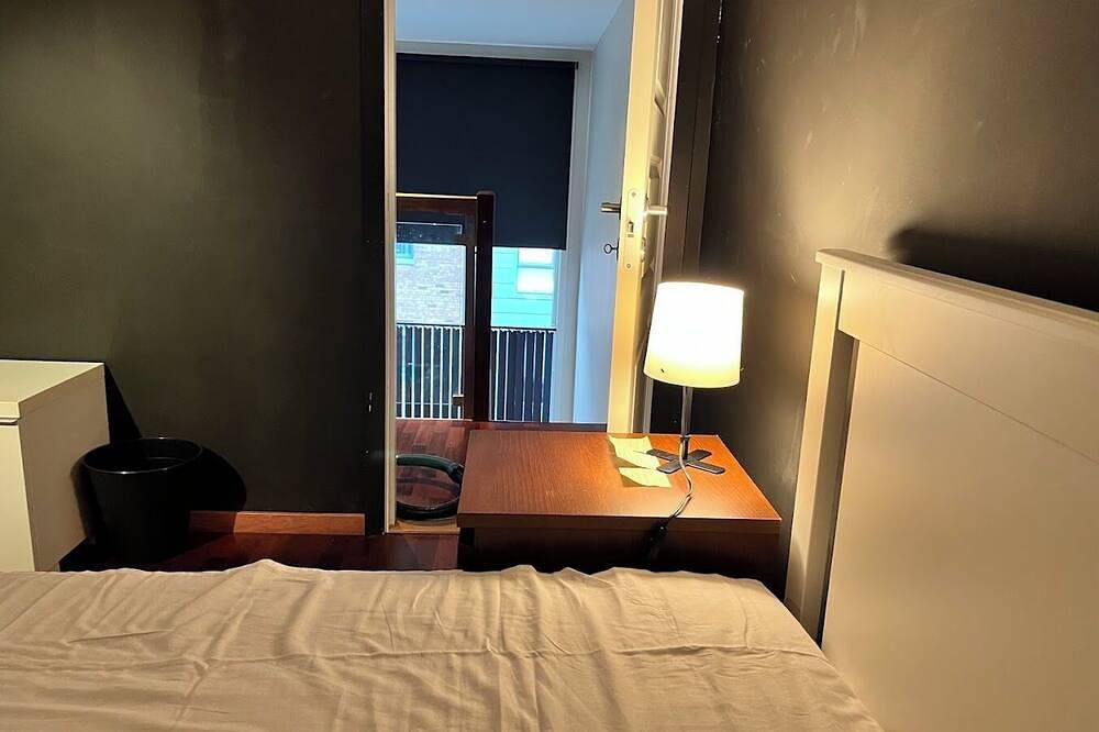 Charming large room -Bnb- with balcony in wonderful Stavanger Center  in Storhaug, Stavanger