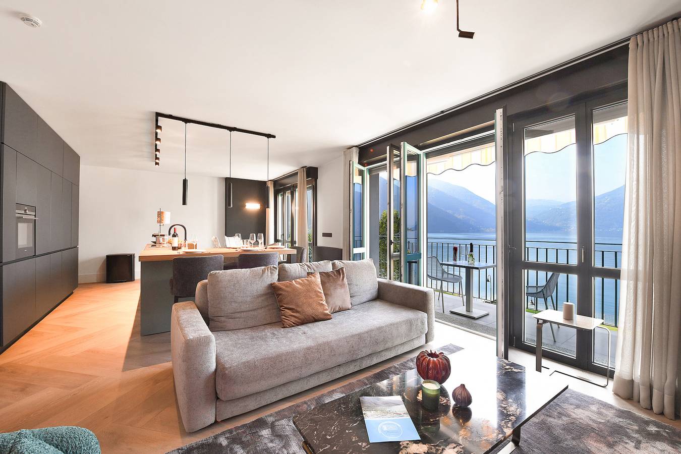 Ganze Wohnung, Ferienwohnung für 4 Personen mit Seeblick in Porlezza, Gemeinde Porlezza