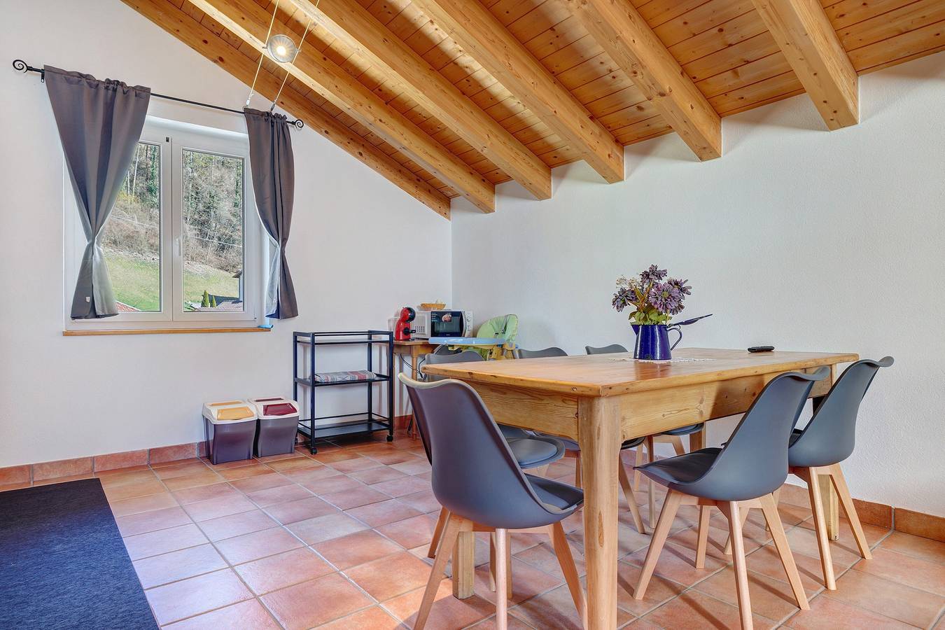 Ganze Wohnung, Wohnung 'Casa Core' mit Gemeinschaftsgarten und Balkon in San Lorenzo in Banale, Brentagruppe