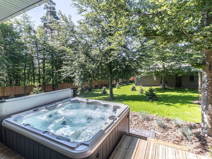 Gîte for 6 people, with hot tub - 1