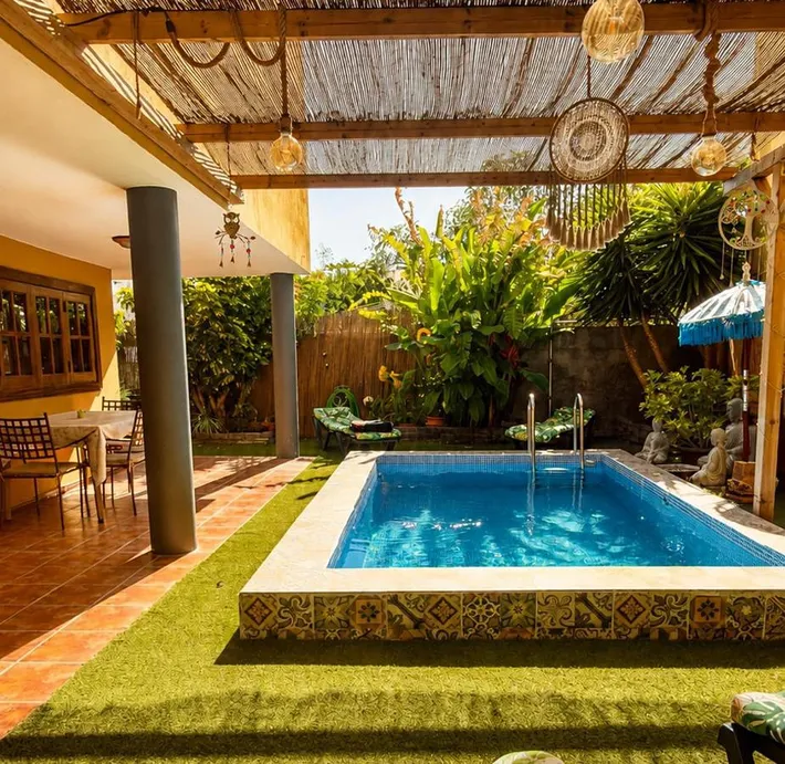 Ferienhaus für 8 Personen, mit Garten und Ausblick sowie Pool - 1